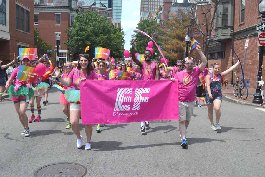 สถาบันการศึกษาในต่างประเทศ