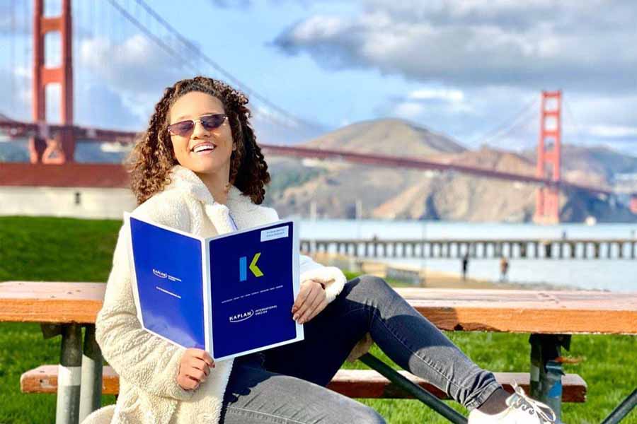 สถาบันการศึกษาในต่างประเทศ