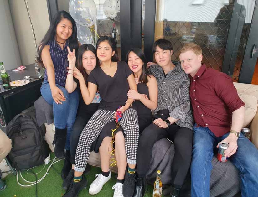 สถาบันการศึกษาในต่างประเทศ