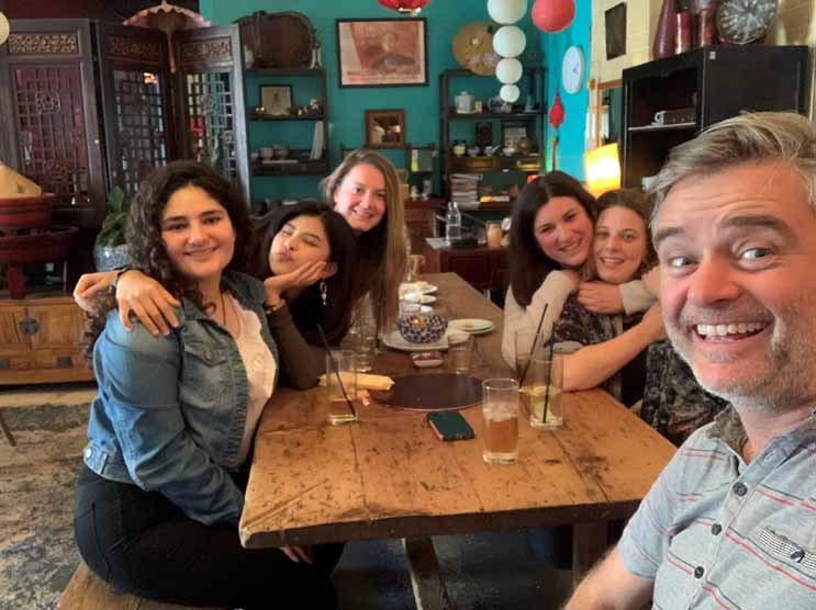 สถาบันการศึกษาในต่างประเทศ